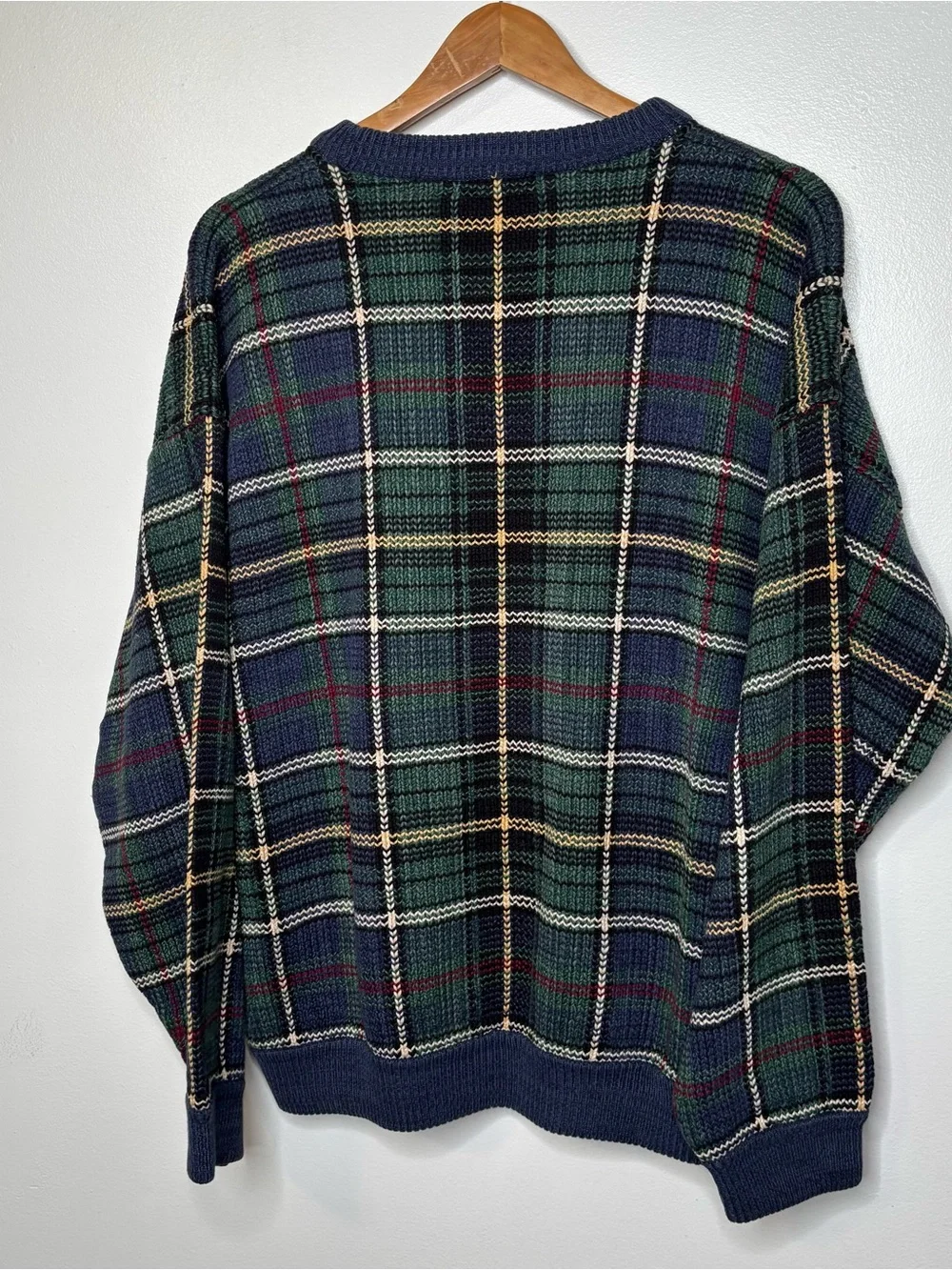 Vintage 90s IZOD Plaid Crewneck Sweater Green Navy Blue Knit Grandpa Core Tartan